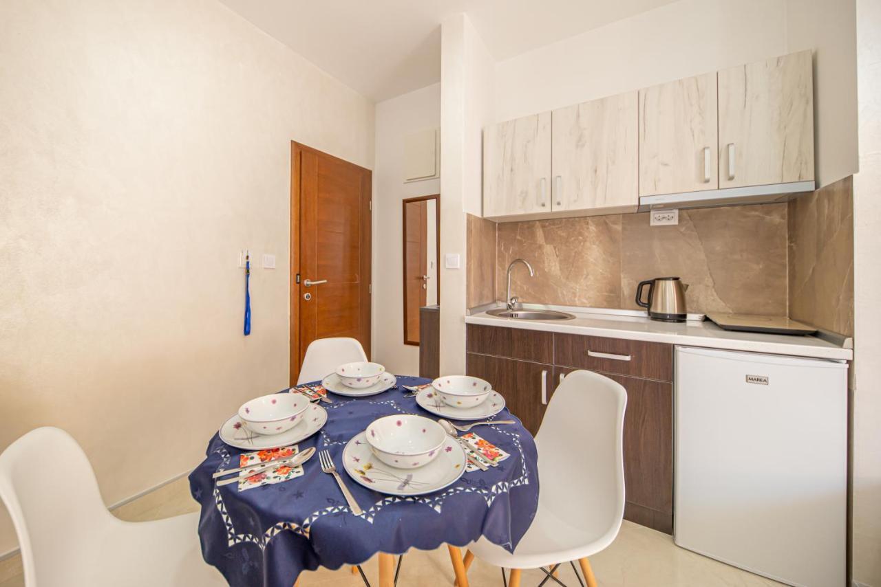 Kristal Apartmani Canj Luaran gambar