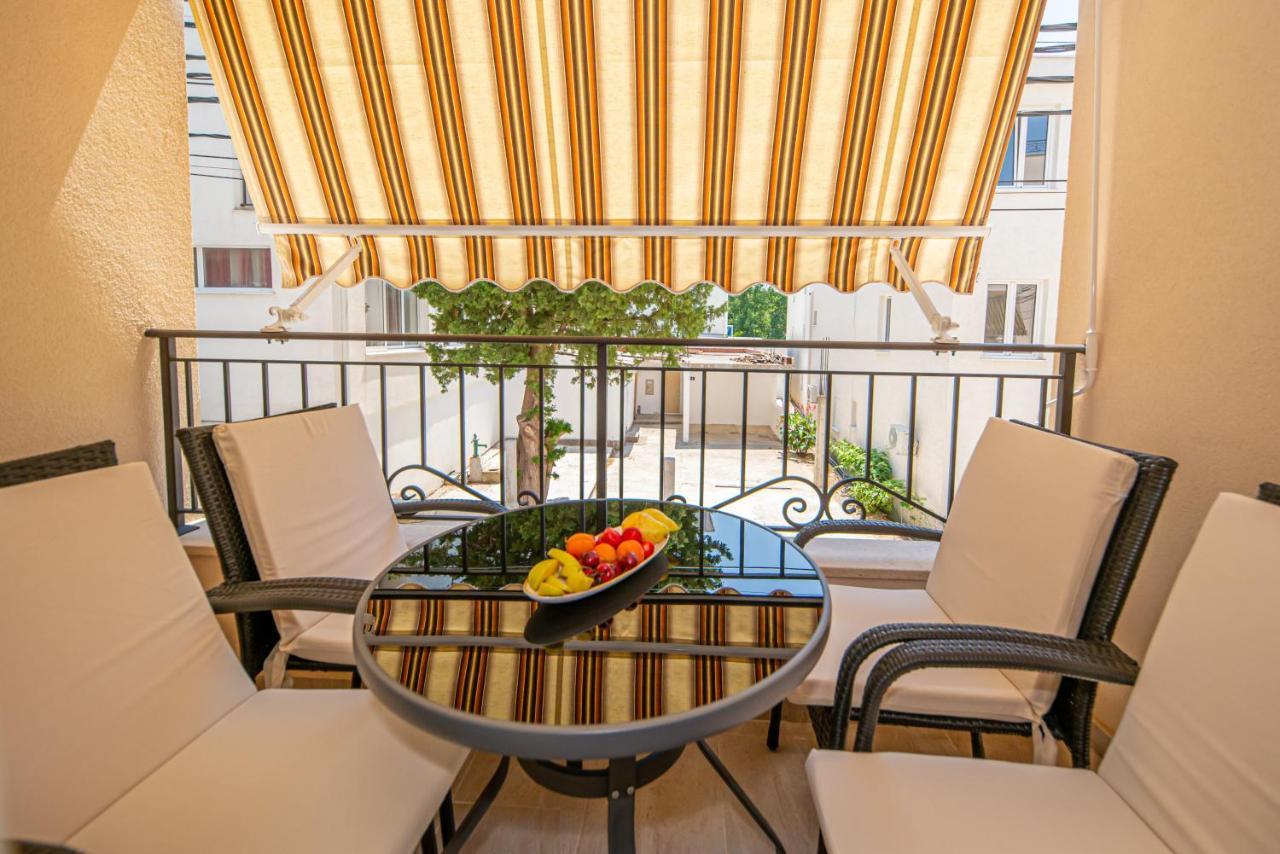 Kristal Apartmani Canj Luaran gambar