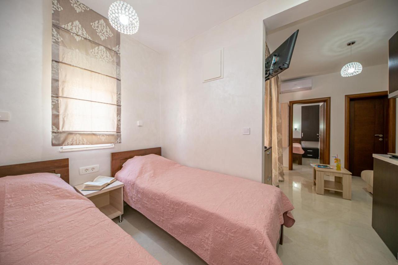 Kristal Apartmani Canj Luaran gambar
