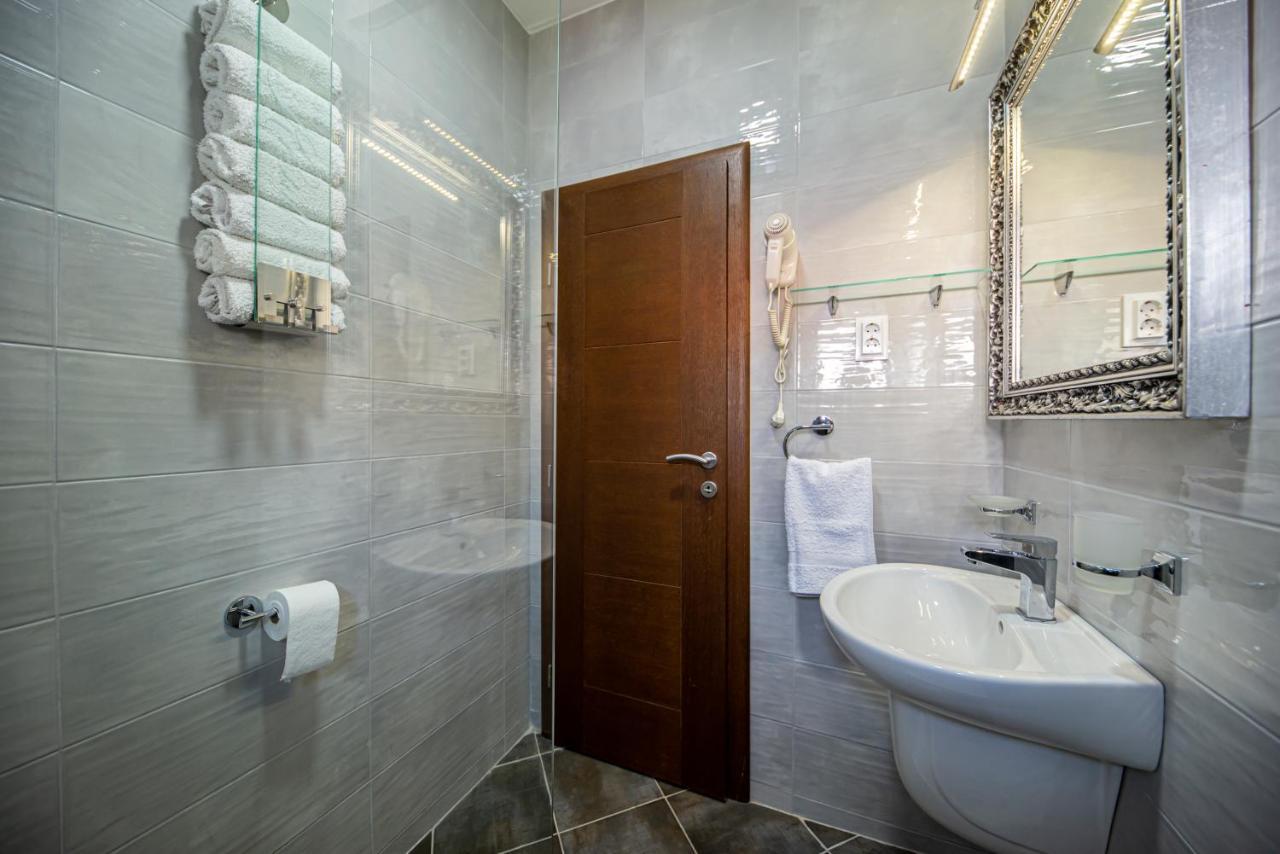 Kristal Apartmani Canj Luaran gambar