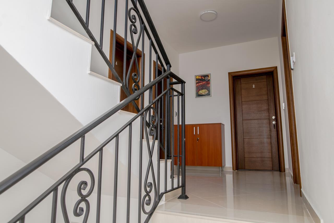 Kristal Apartmani Canj Luaran gambar